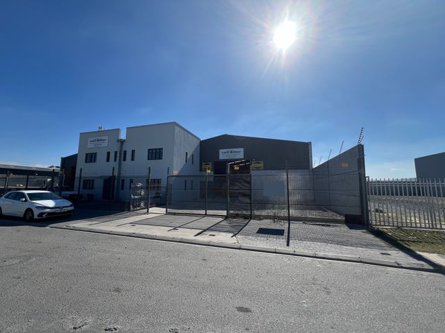 Warehouse to rent in Blackheath Industrial