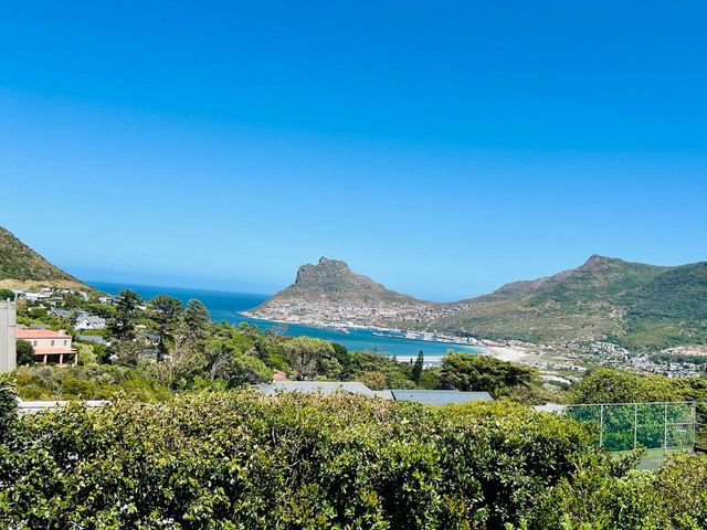 5 Bedroom House To Let in Hout Bay Central