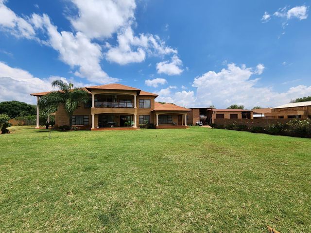 Gentleman's Estate With A R30k Income