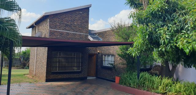 3 bedroom family home to rent in The Orchards Pretoria