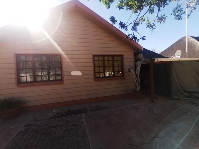 2 Bedroom Sectional Title FOR SALE