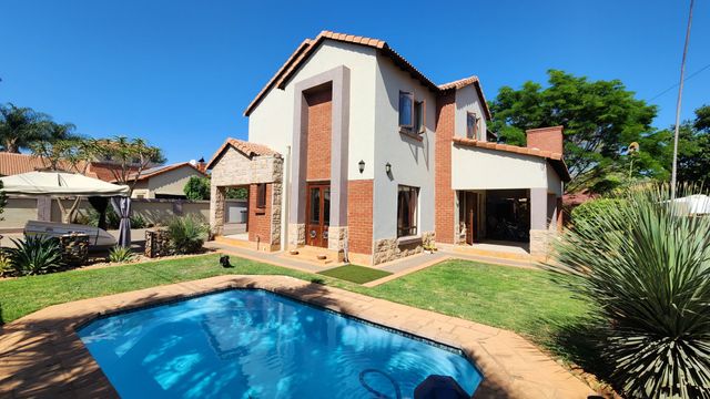 Full title double storey Tuscan style home in security estate
