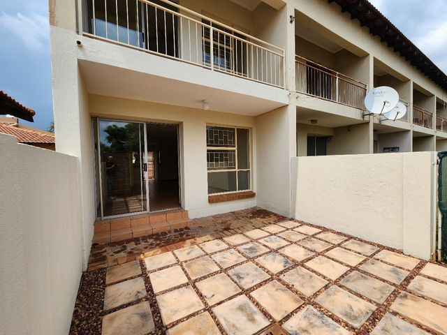 Well maintained 2-bedroom duplex in a safe and quiet complex
