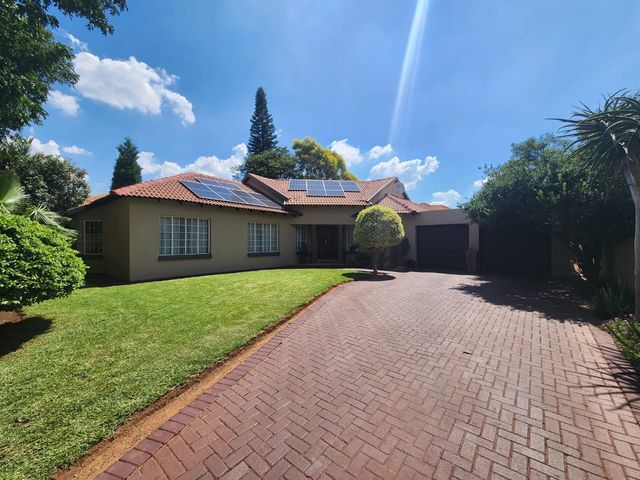 Beautiful Single Storey Home in an Up Market Estate