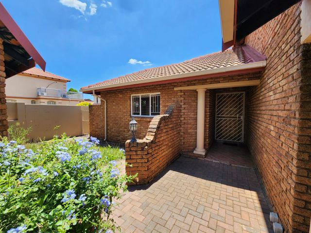 Beautiful 3-bedroom home in a full title estate