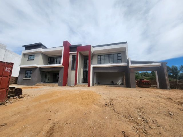 Gorgeous Brand New Home in Up Market Eco Estate