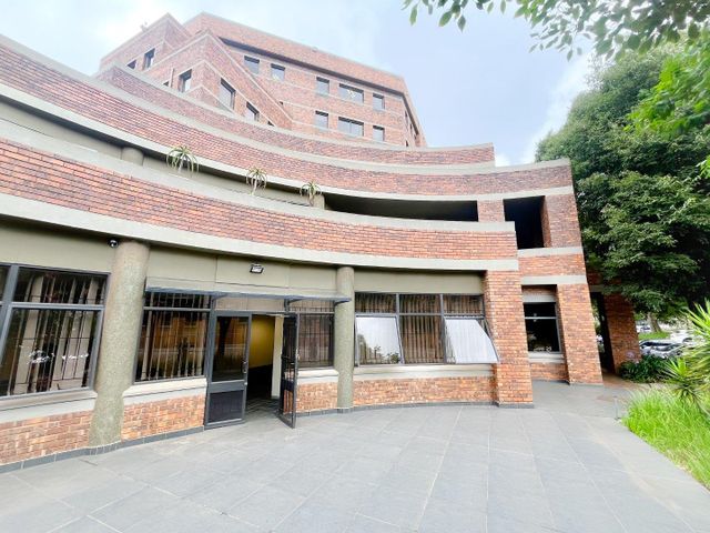 Commercial office space to rent in Parktown