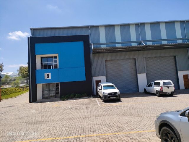 364m² Warehouse To Let in Lanseria