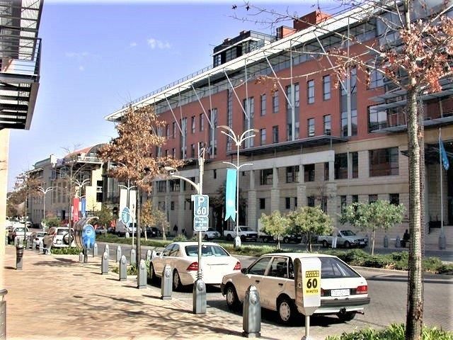 176m² Office To Let in Melrose Arch