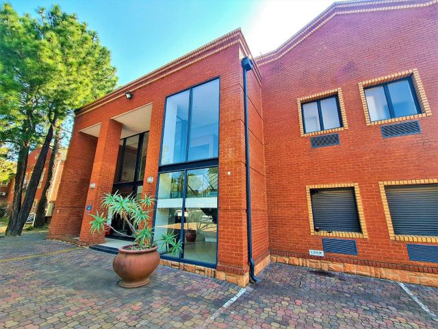 Commercial Office to Let in Waterford Office Park
