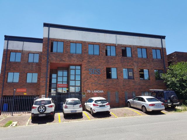 1507m2 warehouse To Let