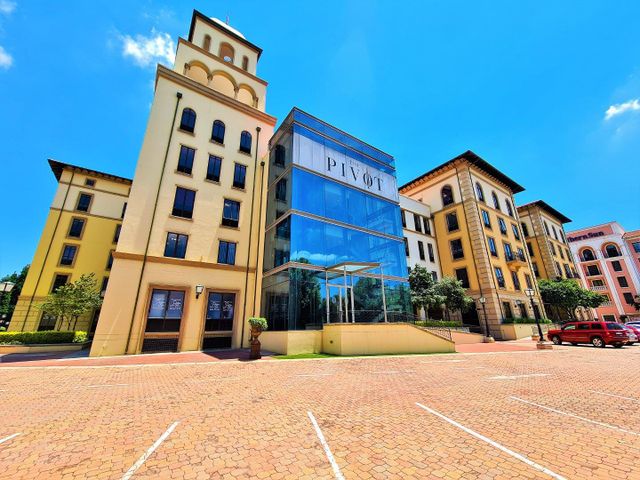 373m² Office To Let in Fourways