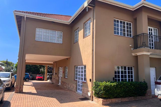 750m² Office To Let in Durban North