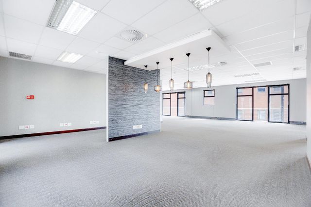 305m² Office To Let in Melrose Arch