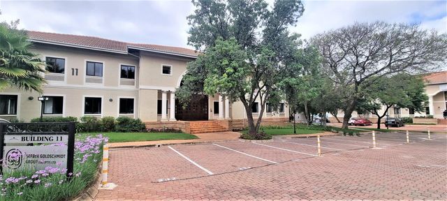 223 mÂ² office to let in Midrand