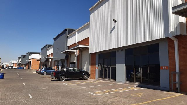 Warehouse to LET in Longlake