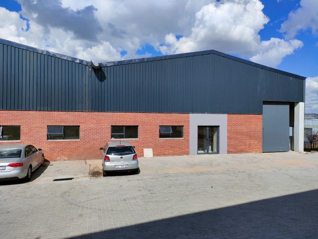 483m2 Warehouse TO LET in Cosmo Business Park