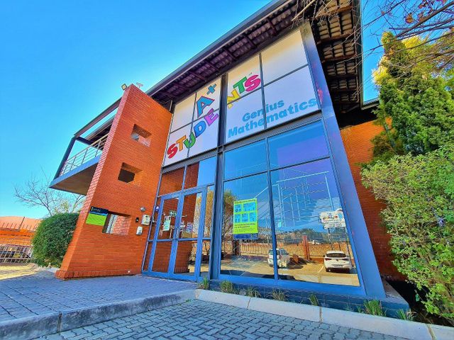 286m² Office To Let in Ruimsig