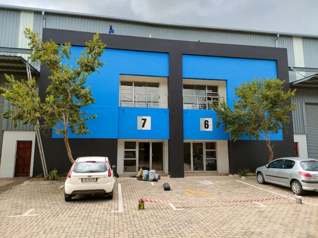 404m2 warehouse TO LET