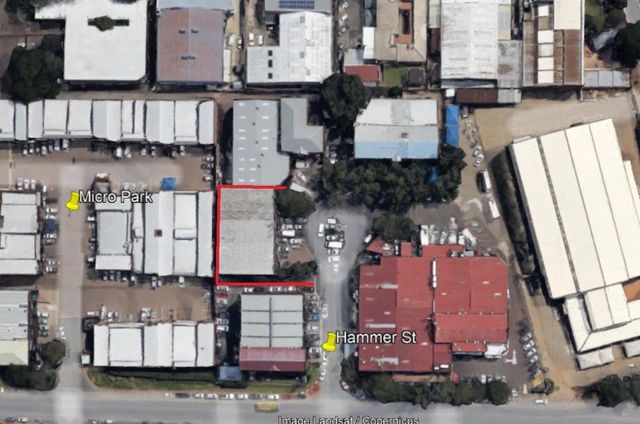 256m2  warehouse -To Let