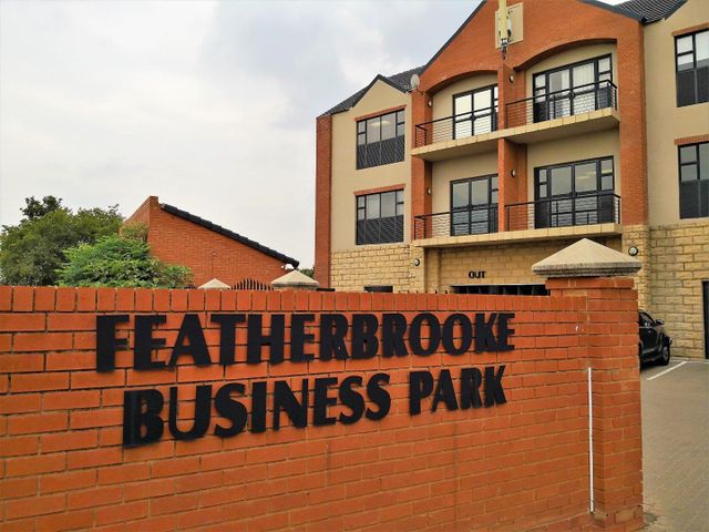 Commercial Office to Let in Featherbrooke Business Park
