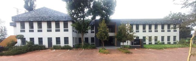 346m² 1st Floor Office Suite Available to Rent in Albury Park, Dunkeld West
