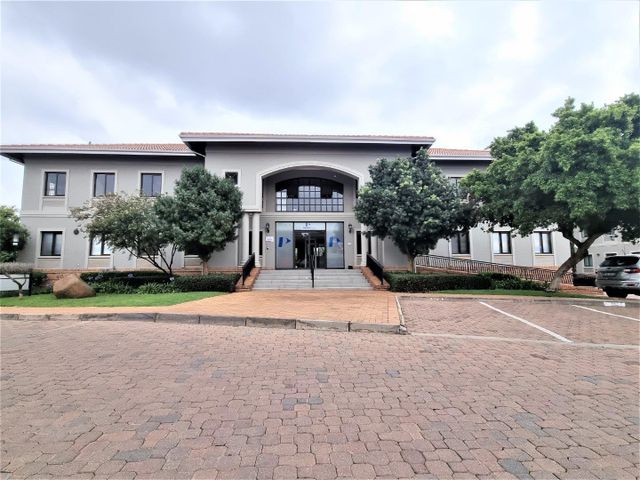 205 mÂ² office to let in Midrand
