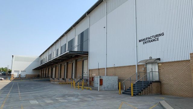 Industrial facility to LET in Isando