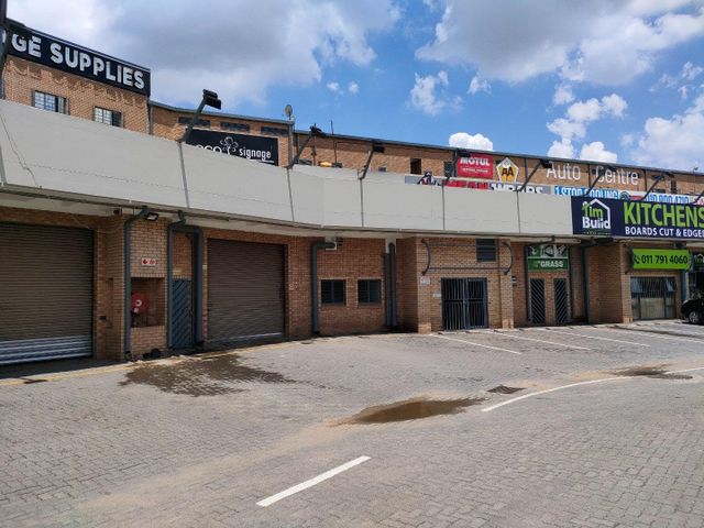 749m2 warehouse - To Let