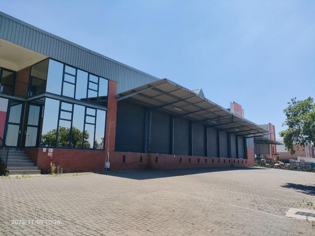 2,409m² Warehouse To Let in Cosmo Business Park