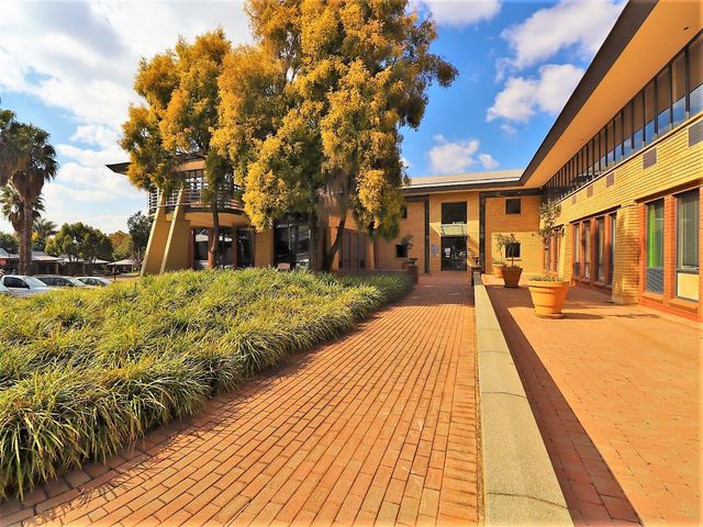 Commercial Office to Let in Constantia Kloof
