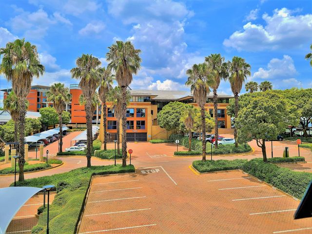 194m² Office To Let in Constantia Kloof