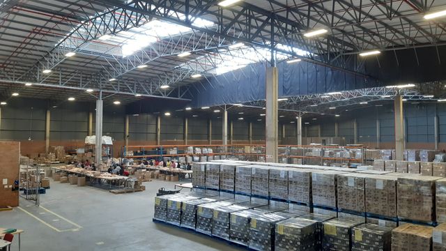 Warehouse to let in Longmeadow
