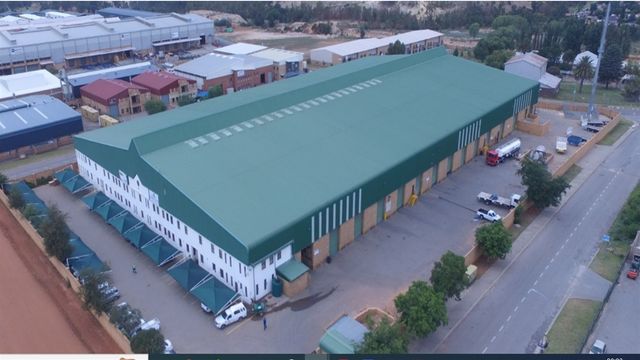 14,600m² Warehouse For Sale in Stormill