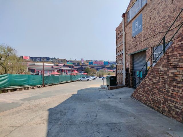 2998m2 warehouse FOR SALE