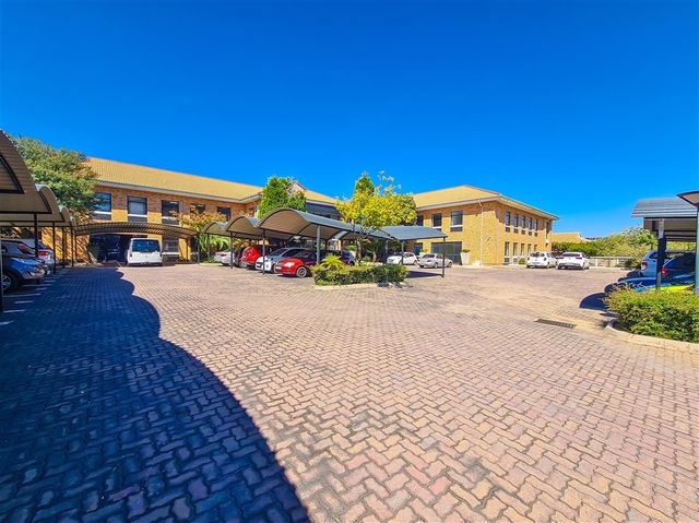 Commercial Office to Let in Constantia Ridge Office Park