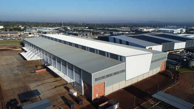 20,723m² Warehouse To Let in Louwlardia