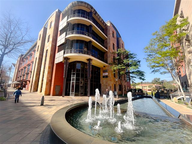 300m² Office To Let in Melrose Arch