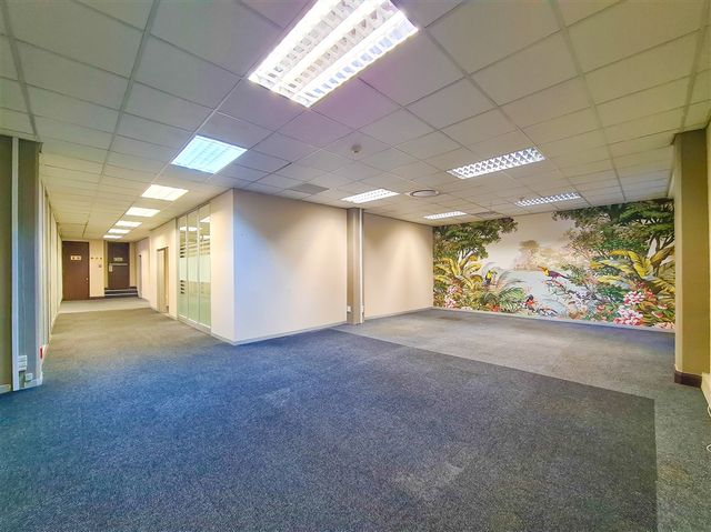 Ground Floor Office to Let in Quadrum Office Park