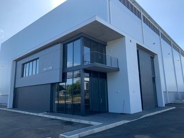 Warehouse to let in Mount Edgecombe