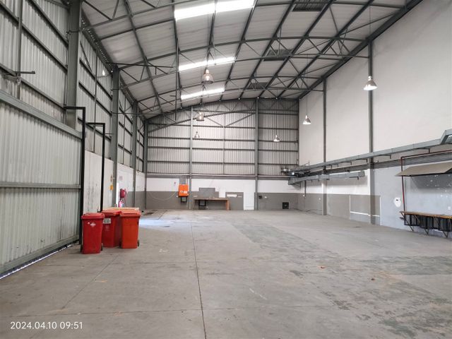 1,822m² Warehouse For Sale in Lanseria