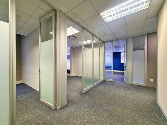 281m² Office To Let in Constantia Kloof