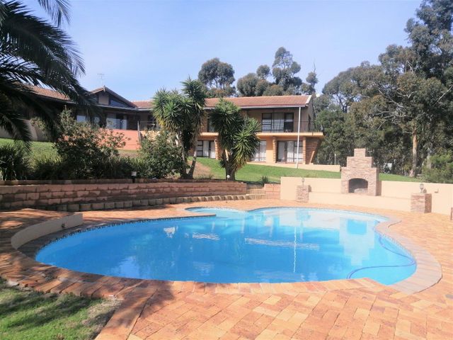 12 Bedroom House For Sale in Firlands