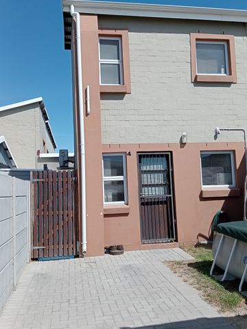 2Bedroom Duplex for Sale in Fountainhead - R560 000