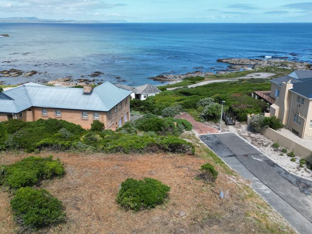 1,125m² Vacant Land For Sale in Kleinbaai