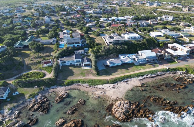 671m² Vacant Land For Sale in Kleinbaai