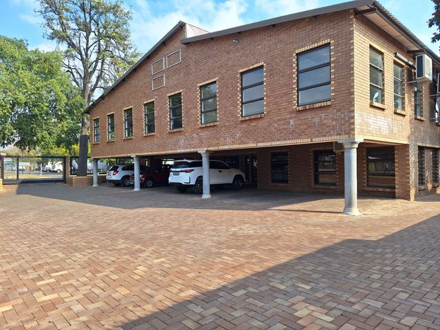 Office Building in Rustenburg Bo-dorp
