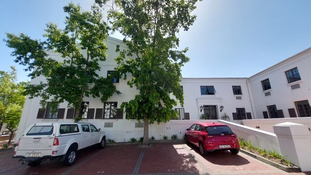 227m² Office To Let in Tyger Valley