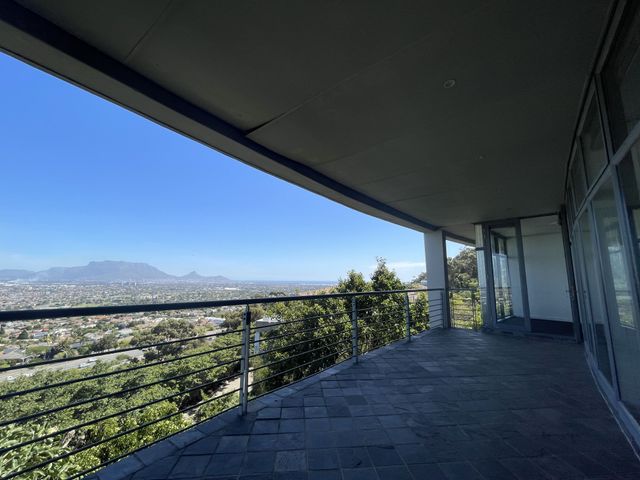 A-Grade Office with amazing view in Plattekloof - Tygerberg Office Park