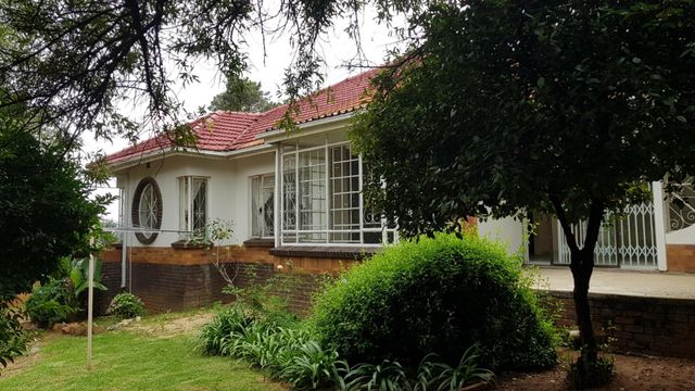 5 Bedroom House For Sale in Blairgowrie
